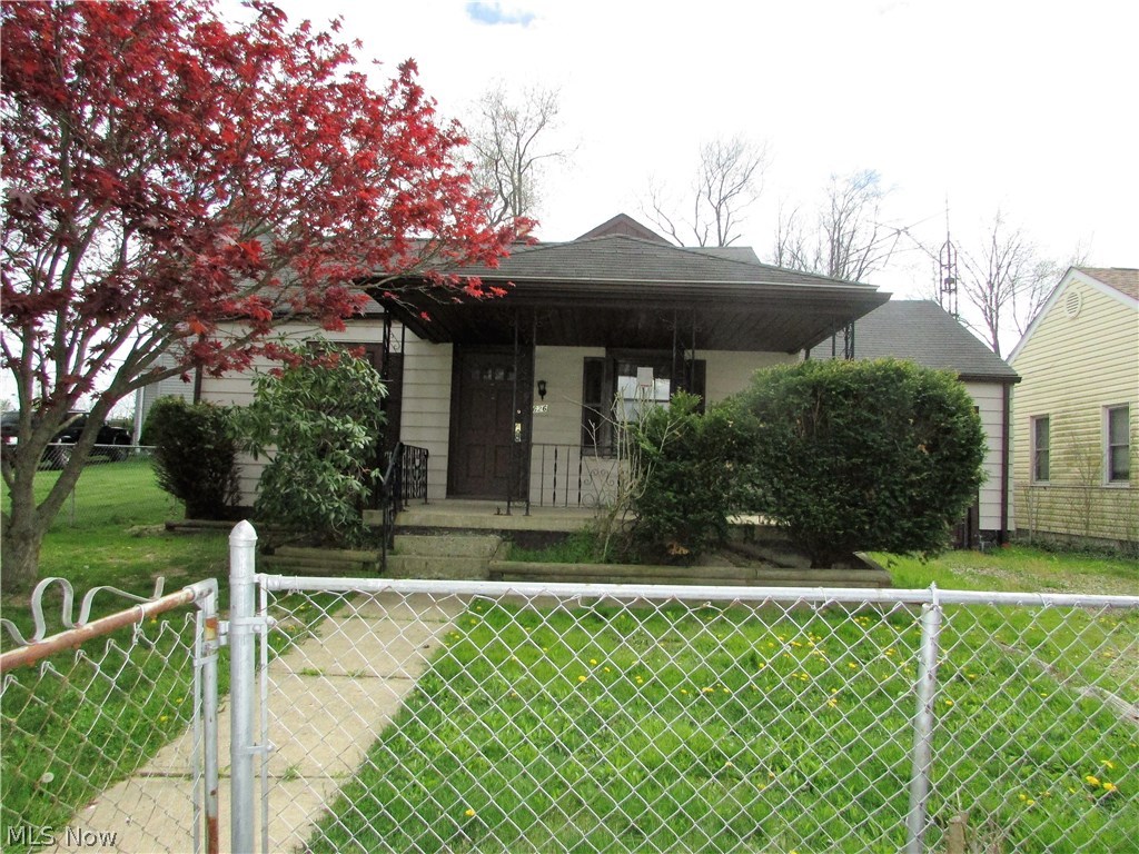 Excellent investment opportunity, or easy fixer upper to make home.  This ranch sits on a dead end street and has a huge eat in kitchen.  The living room is large as well.  There is a full basement, attached garage, fenced yard, and more.