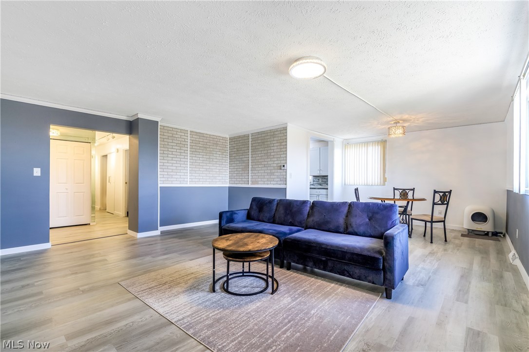 Carlton House Condo - Residential