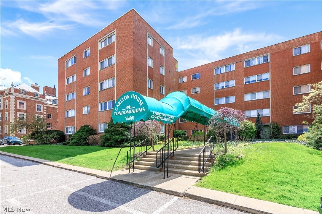 Carlton House Condo - Residential