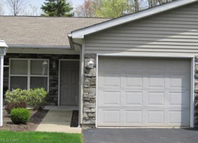 Meadowbrook Vill - Residential