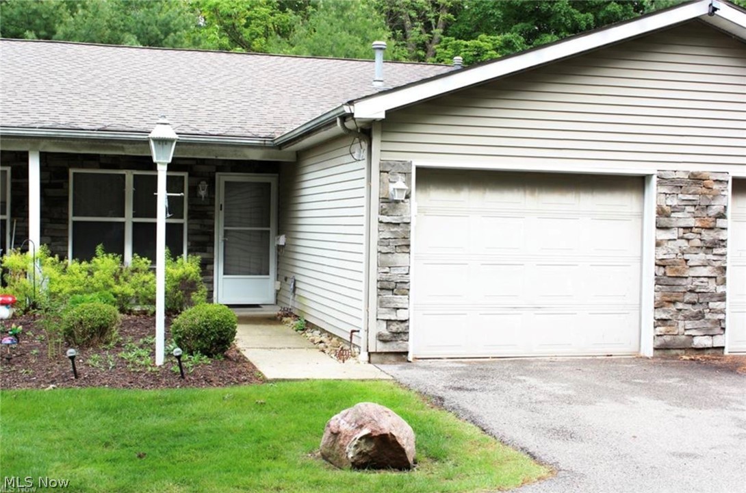 Meadowbrook Vill - Residential