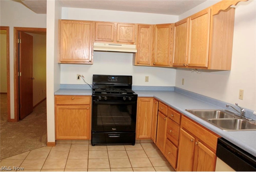Meadowbrook Vill - Residential