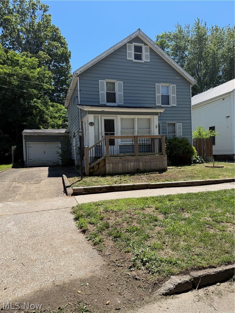 Investor special! Welcome to this charming 3 bedroom home in the heart of Conneaut. Contact your favorite PPG representative to book a private tour today!