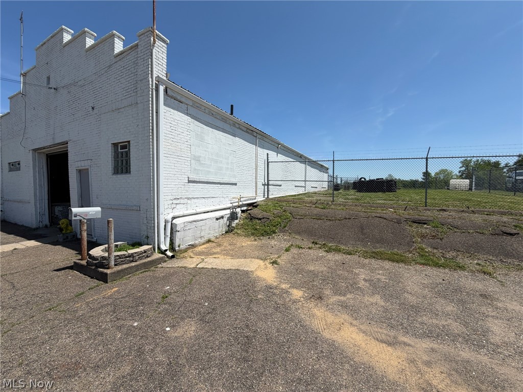 Canton - Commercial Sale