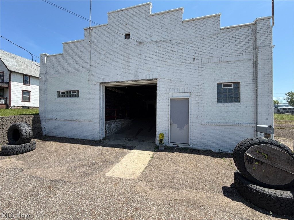 Commercial Income Producing Building 
Contractor, Storage, & Investment Use
$19,200 Gross Yearly Rent
3,200 Sq. Ft. Brick Shop 
Fenced Lot 
High-Traffic Location 
Stark County, Canton City
Live Auction with Online Bidding Available
ONLINE BIDDING BEGINS MONDAY, AUGUST 17, 2026, AT 9:00 AM, AND AUCTION LIVE ON-SITE BIDDING WILL BEGIN 
Tuesday, August 18, 2026, 12:30 PM
Opportunity to purchase a solid commercial building ideal for an auto repair shop, contractor, storage, or investment. Currently leased at $1,600/month, tenant pays electric and water, owner pays gas. Leased through August 2028. Convenient Stark County location with excellent accessibility. Formerly used as an auto repair shop, this 3,200 square foot, one-story brick building, built in 1922, offers a functional layout with two overhead garage doors, overhead gas Reznor heat, durable concrete floors, and ample workspace for automotive, contractor, warehouse, or light industrial use. The property sits on 0.261 acres and includes a fenced lot, providing secure outdoor storage and parking. Canton City School District, Stark County parcels 219247, 219250, and 219251. 2025 total taxes were $1,770.40.

Whether you're expanding your business, adding to your investment portfolio, or looking for a versatile commercial property, this building offers plenty of potential.