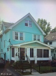 Unlimited potential on this 3 bedroom, 1 bath colonial.
There has been some fire damage in the living and dining room.
There is smoke damage in the rest of the house.
Showing only with accepted offer contingent upon walk through.
Cash buyers only.