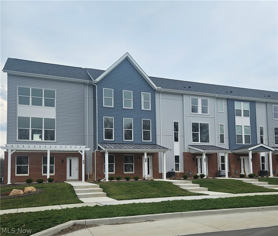 MOTIVATED SELLER WILL LOOK AT ALL REASONABLE OFFERS! HUGE INCENTIVE FOR 2025 - 15 YEAR PROPERTY TAX ABATEMENT = HUGE SAVINGS!! Taking orders for new builds in 2026 OR Tour ALL 5 TOWNHOMES CURRENTLY AVAILABLE - ALREADY BUILT - MOVE-IN READY! READY FOR MOVE-IN! UPSCALE, NOT UPTIGHT! FANTASTIC, UPSCALE Townhomes built be Testa now AVAILABLE – 3 Styles to choose from with 2 or 3+ Bedroom Options! Experience the perfect blend of city living and community charm with these MAINTENANCE-FREE HOMES! Welcome to The Residences at Good Park, an extraordinary, active lifestyle community nestled adjacent to the prestigious Good Park Golf Course. These contemporary residences are designed to suit your urban lifestyle, providing a harmonious balance of comfort and convenience. At the heart of The Residences at Good Park lies a Central Park, where residents gather to relax, socialize, and enjoy a unique community spirit. The Central Park is a vibrant hub, where residents can exercise, picnic on the open lawns, and just bond with their neighbors. The Residences at Good Park offers an exceptional living experience with a strong sense of community. It is for those who simply want more – and want to enjoy living in this great city, rather than having to maintain a house and yard. So come join one of Akron’s newest communities where you’ll find neighbors who share your enthusiasm for city living, forming lasting bonds, and creating memories that will be treasured for years to come. Embrace the allure of our new modern townhomes – and experience a NEW WAY OF LIVING in Akron!
This floorplan is "The Sunrise" floorplan. Several options exist to personalize the units depending on the stage of construction at the time of contract. BONUS ROOM on 1st floor can serve as a guest bedroom, home office, family room, exercise room, or hobby room.