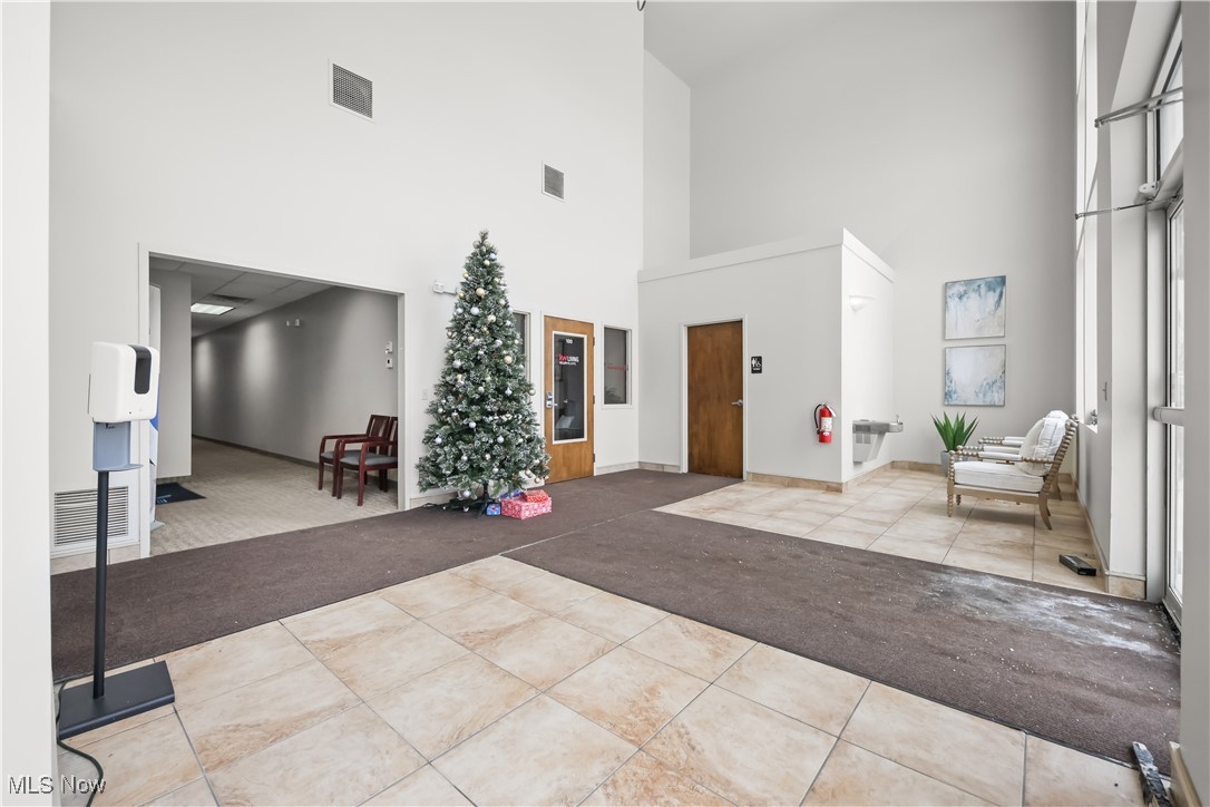 Solon 02 - Commercial Lease