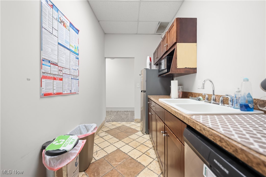 Solon 02 - Commercial Lease