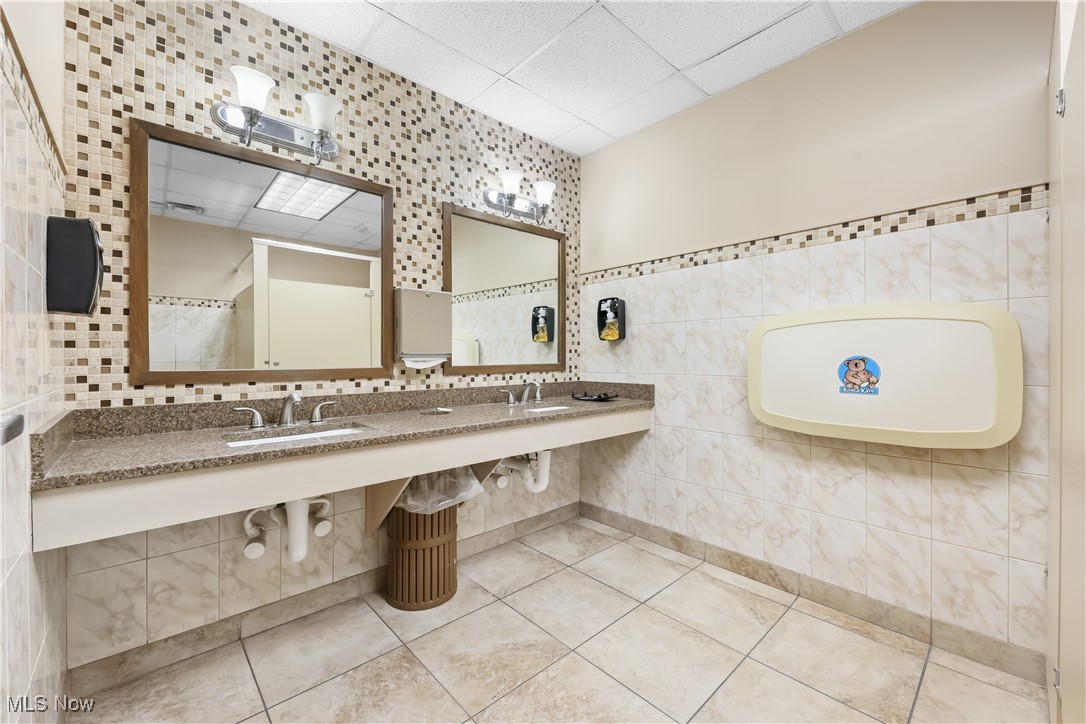 Solon 02 - Commercial Lease