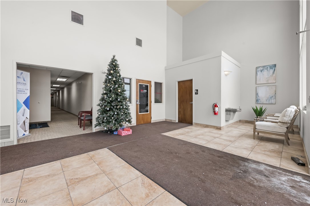 Solon 02 - Commercial Lease