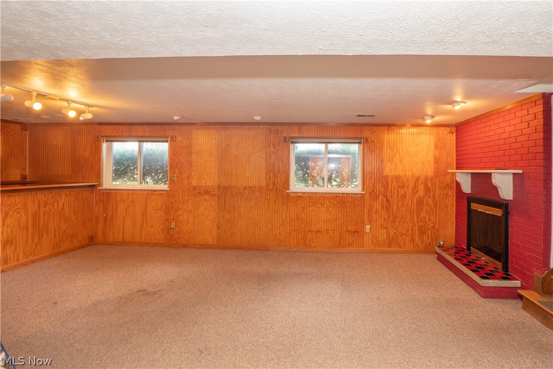 Hallmark Estate #1 - Residential
