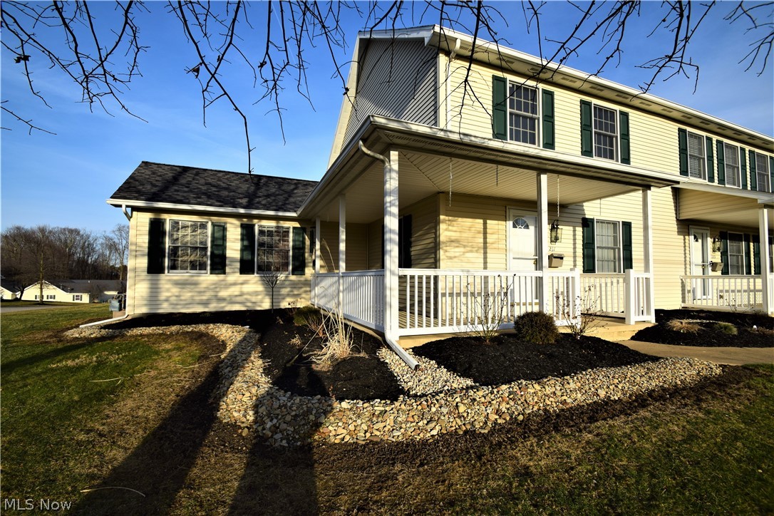 Woods Condos - Residential