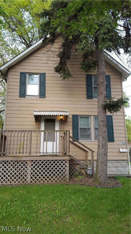 Move right into this clean and spacious two (2) story four (4) bedroom colonial in Firestone Park area. Once inside, you'll appreciate the attention to detail.  Recent updates include: vinyl windows, maple kitchen cabinets, flooring (carpet and laminate), exterior man doors, electric updated, glass block in basement, new lighting on back porch, ceiling fans, plumbing and furnace. Large two (2) car detached garage. Great neighborhood!!  Close to expressway, grocery store and gas.  All utilities are active.  MOTIVATED SELLER