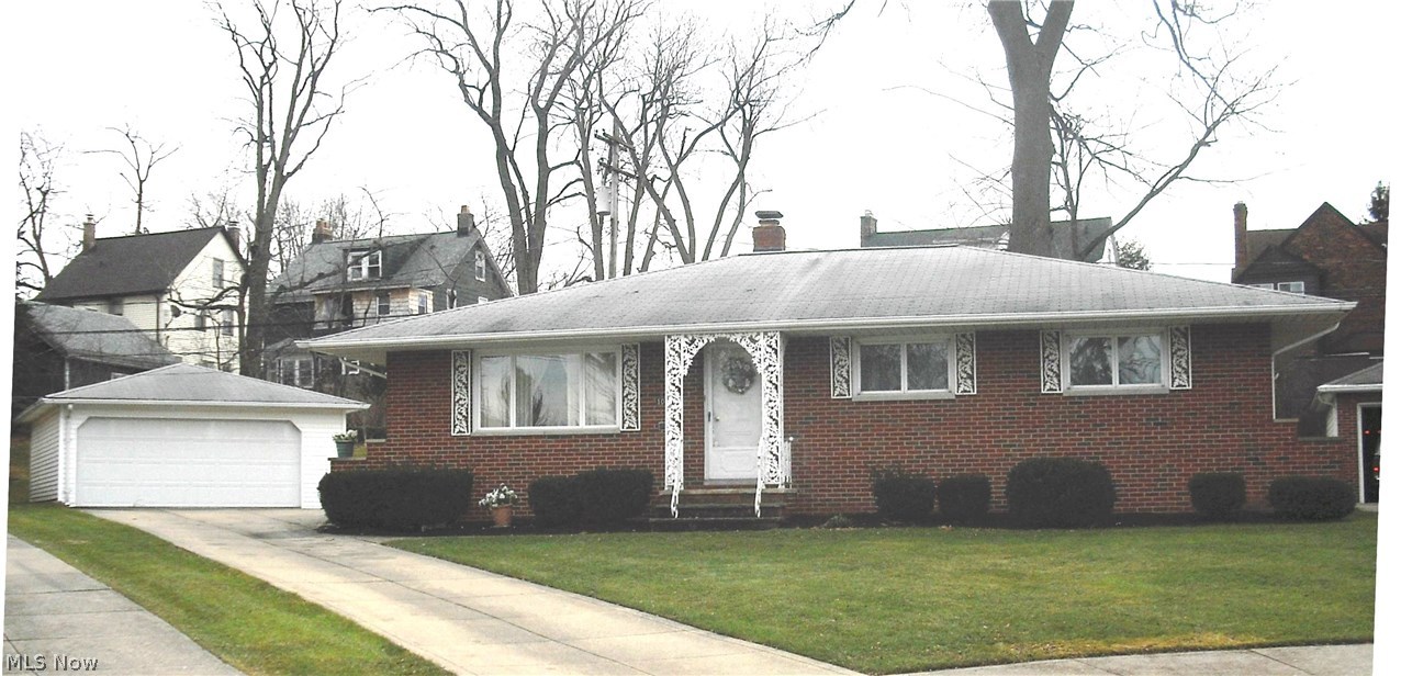 Private Cul-De-Sac street. Fantastic 3 bedroom brick ranch. Stove, refrigerator, washer and dryer remain. Kitchen with eating area, and a formal dining room. Full basement with recreation room. Vinyl windows thru-out. Garfield P.O.S. clear, one year home warranty! two car garage. DON'T MISS THIS ONE.   5/30/2017   Just 
reduced $10,000  11/30/17 Reduced again $10,000