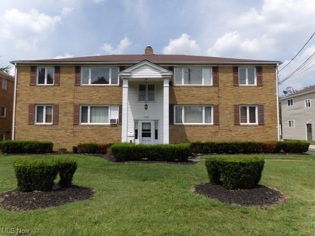 Kirkland Manor - Residential Income