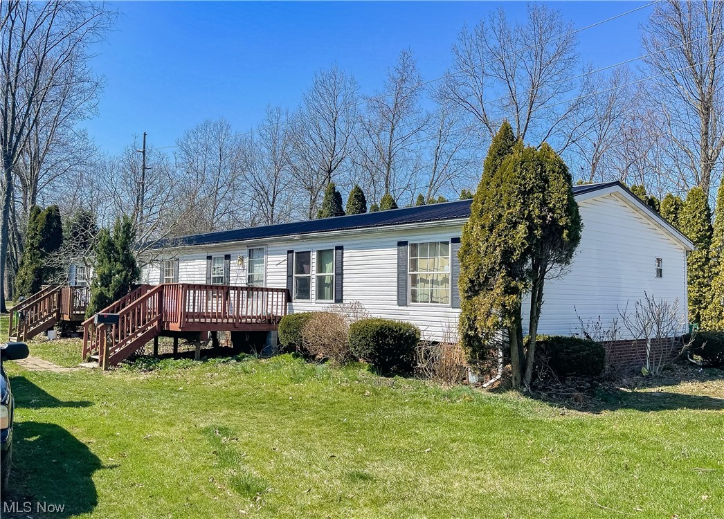 Don't miss this great investment opportunity! Call today to schedule your private showing.
Each side has 3 bedrooms and 2 full baths. Vinyl sided, newer metal roof and hot water tank.