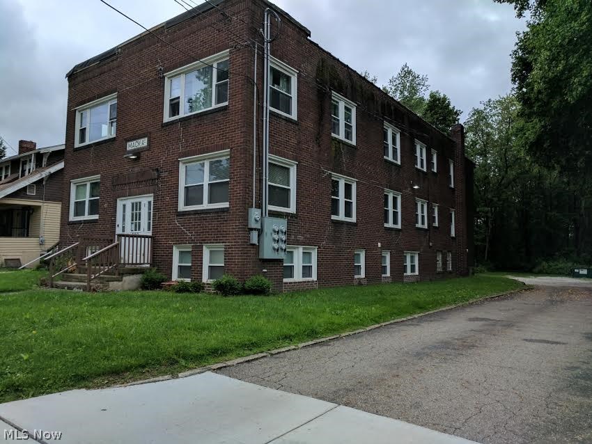 Akron - Residential Lease