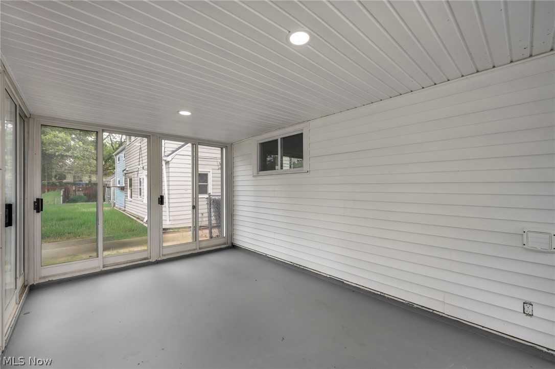 Knickerbocker - Residential