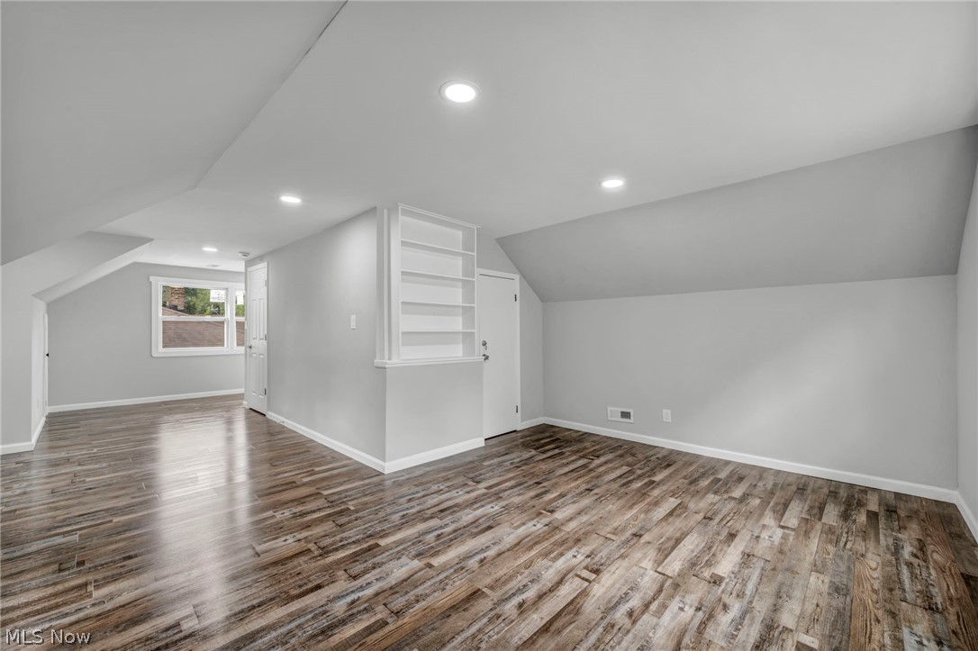 Knickerbocker - Residential