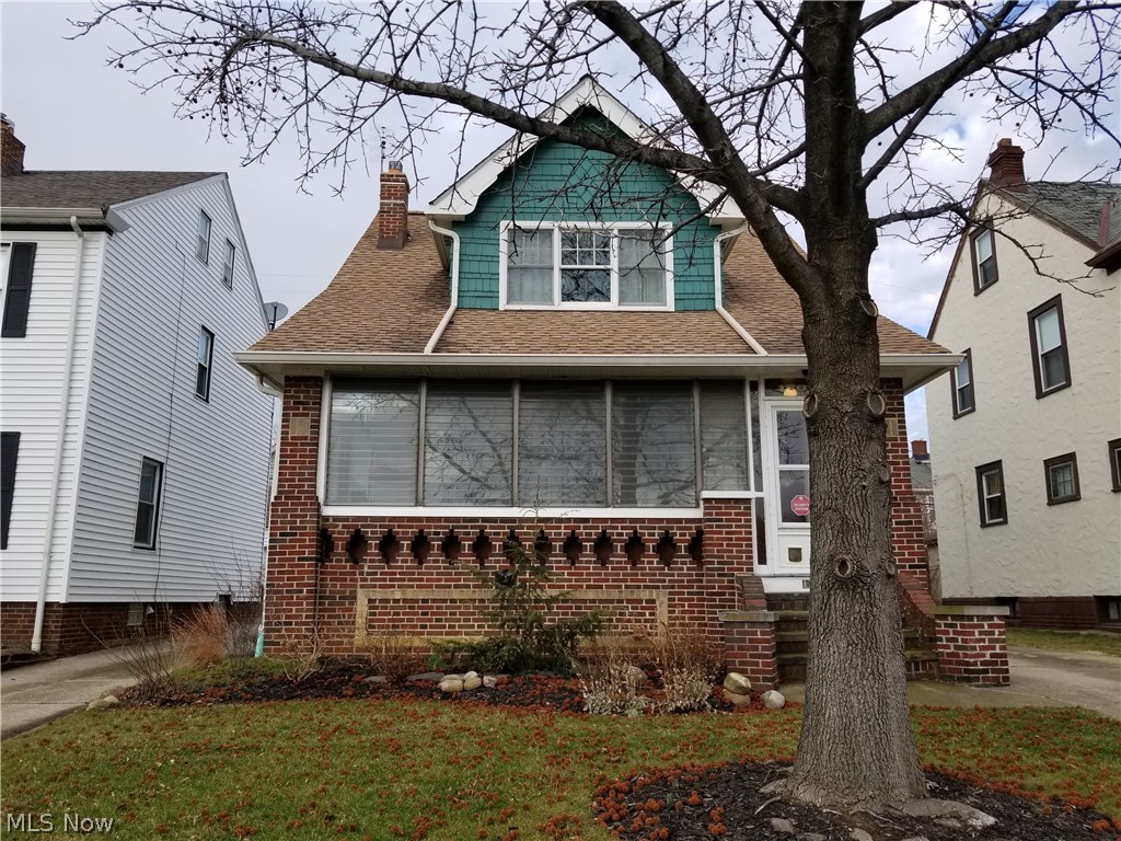 Transferring to Northeast Ohio? This 3 bedroom 2 full bath colonial home with access priveleges to private Lake Erie beach community could be the perfect home for you! This well-maintained home with beautifully updated kitchen and baths, gorgeous hardwood floors throughout, and finished recroom offer spacious rooms, large walk-in closets, and plenty of storage. Enjoy lazy afternoons or evenings on the charming front porch; Bedroom 2 has an additional sitting room. Formal living room, dining room has built-in cabinets and window seat; Great location with easy access to Downtown Cleveland, Cleveland State University, Cleveland Clinic, University Hospital, Case Wester Reserve University, Museum Circle. Fully stocked kitchen with all equipment and serving items - just pack your clothing and personal items and move right in! Tenant pays all utilities, yard maintenanceand snow removal. Also available fully furnished, call for details
Tenant pays all utilities, cable, and trash collection fe