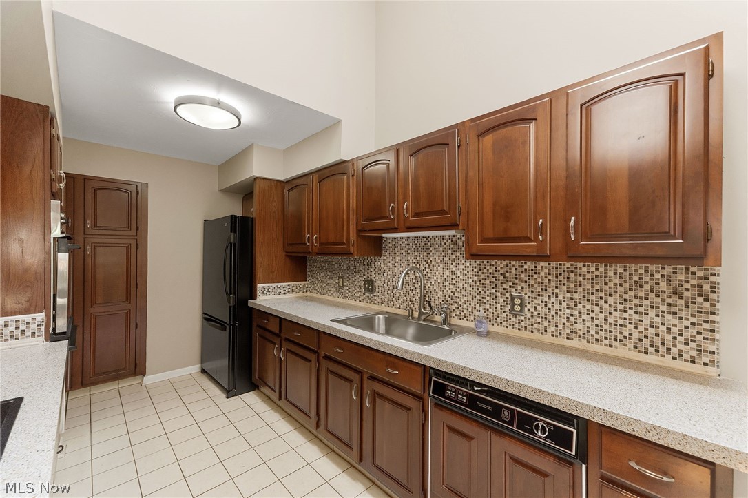 Fairmount Court Condo - Residential