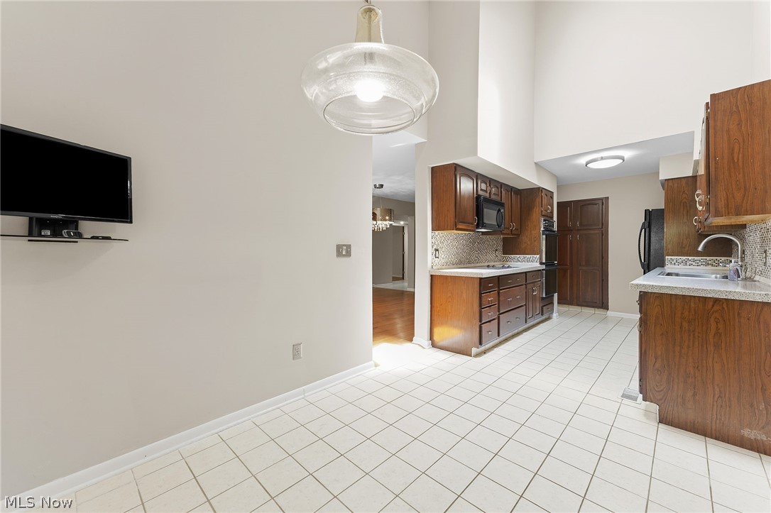 Fairmount Court Condo - Residential