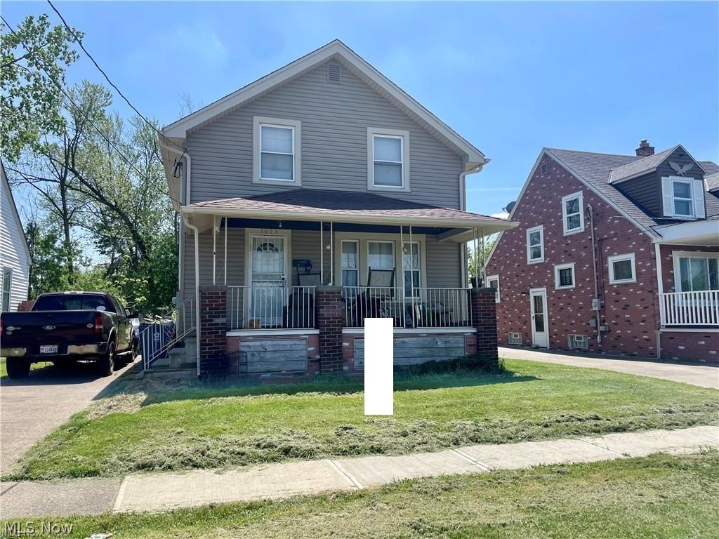 Welcome home!! Lots of potential in this 3 bed colonial with a double lot! Porch is great for relaxing and then enter into the family room. The dining area is great and offers a seating area off of the kitchen. 3 nice sized rooms up with a full bath. The lower level has a laundry room and storage. Make your appointment today!!