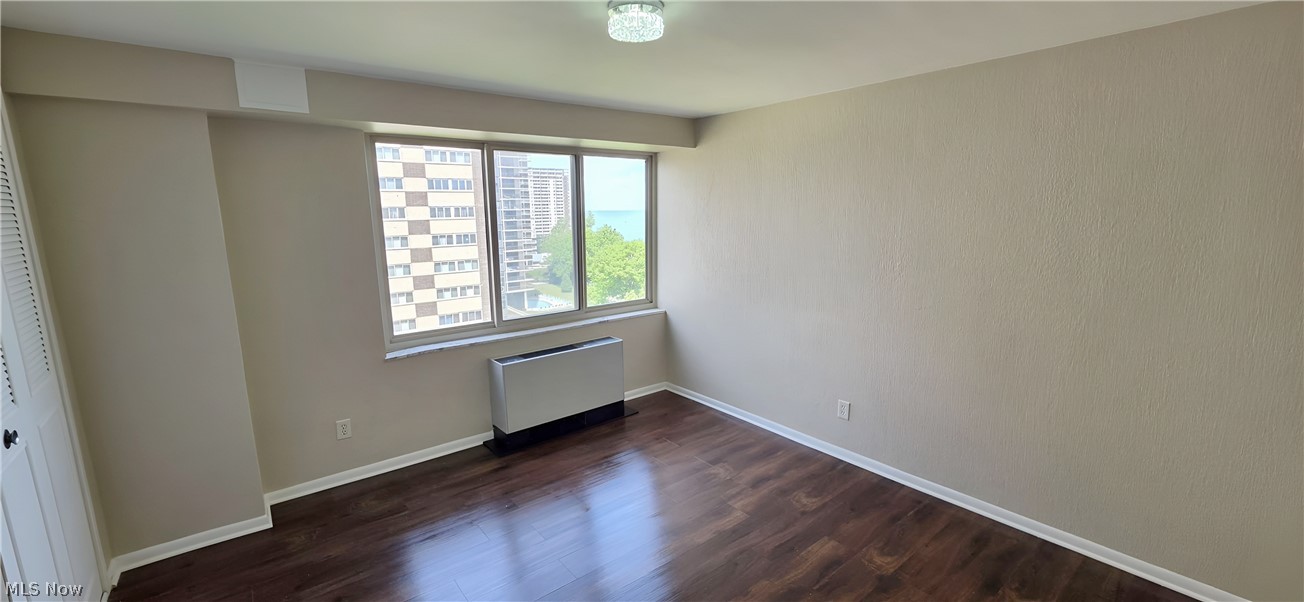 Marine Towers East Condo - Residential