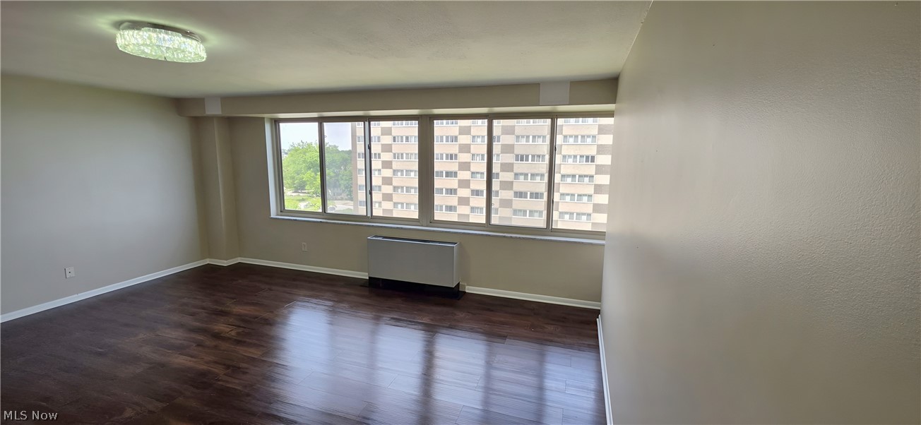 Marine Towers East Condo - Residential