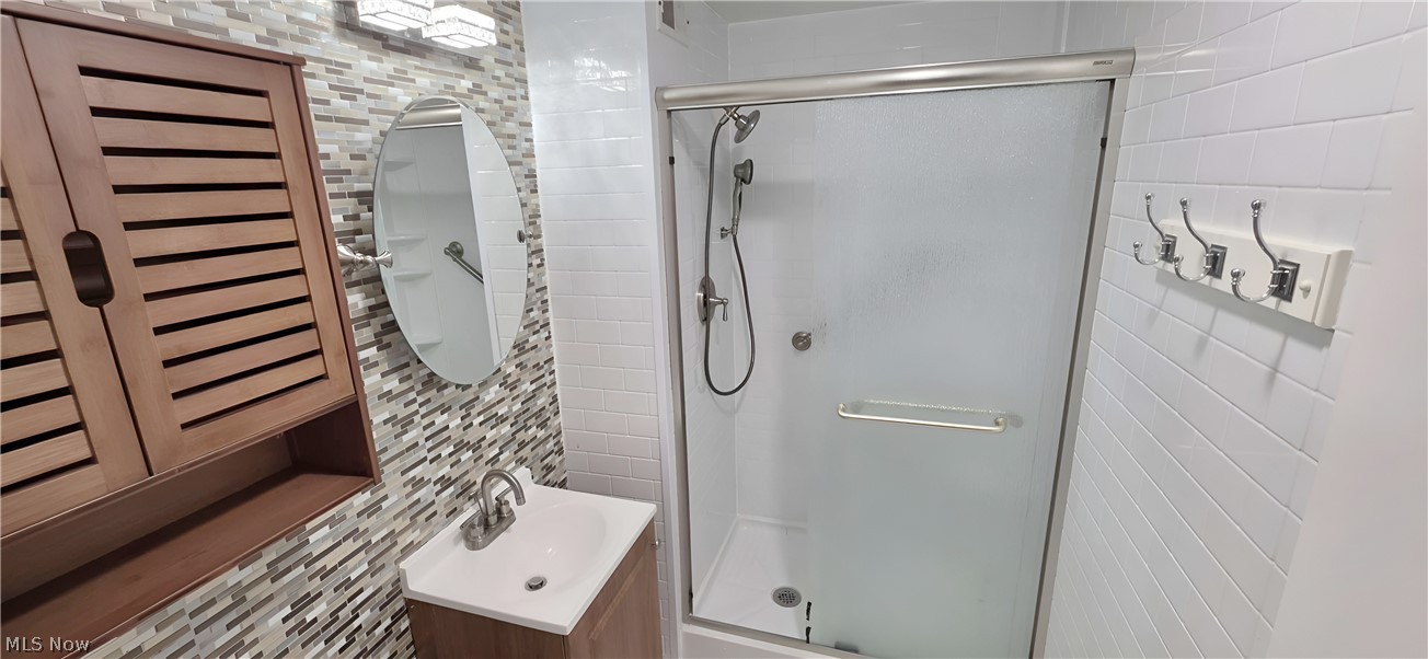 Marine Towers East Condo - Residential