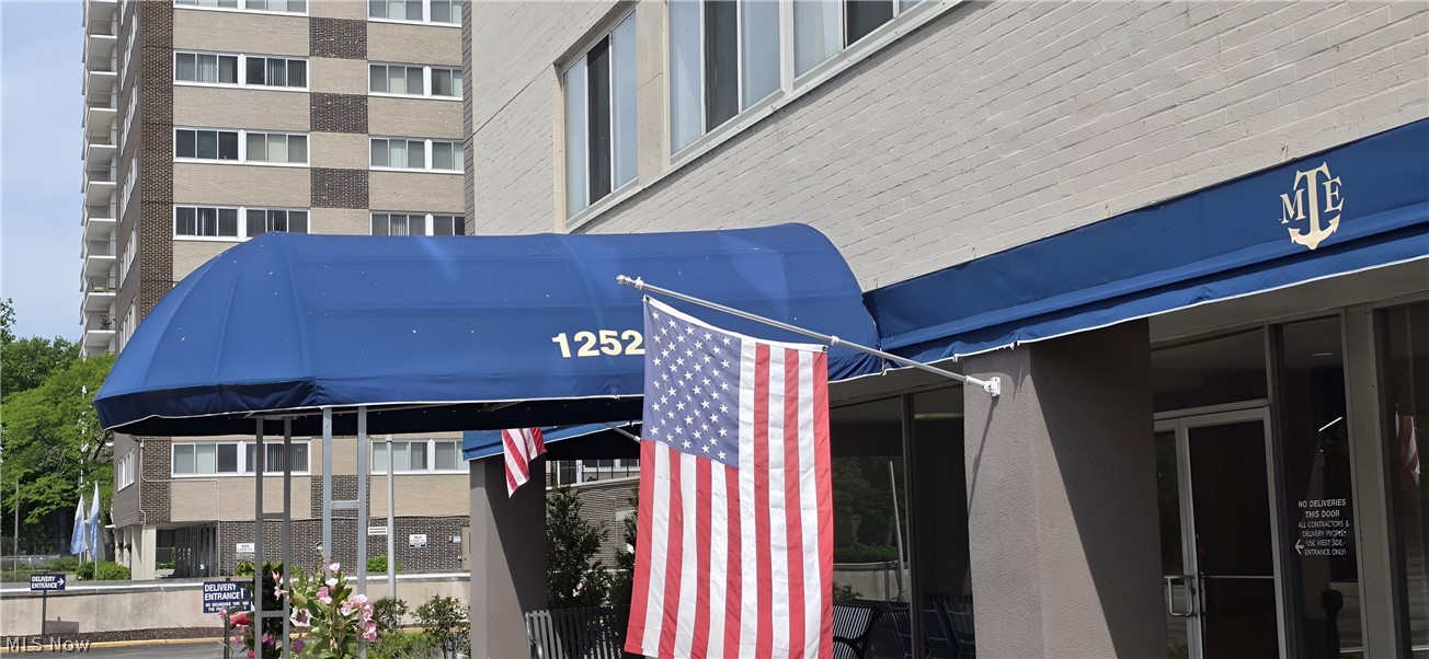 Marine Towers East Condo - Residential
