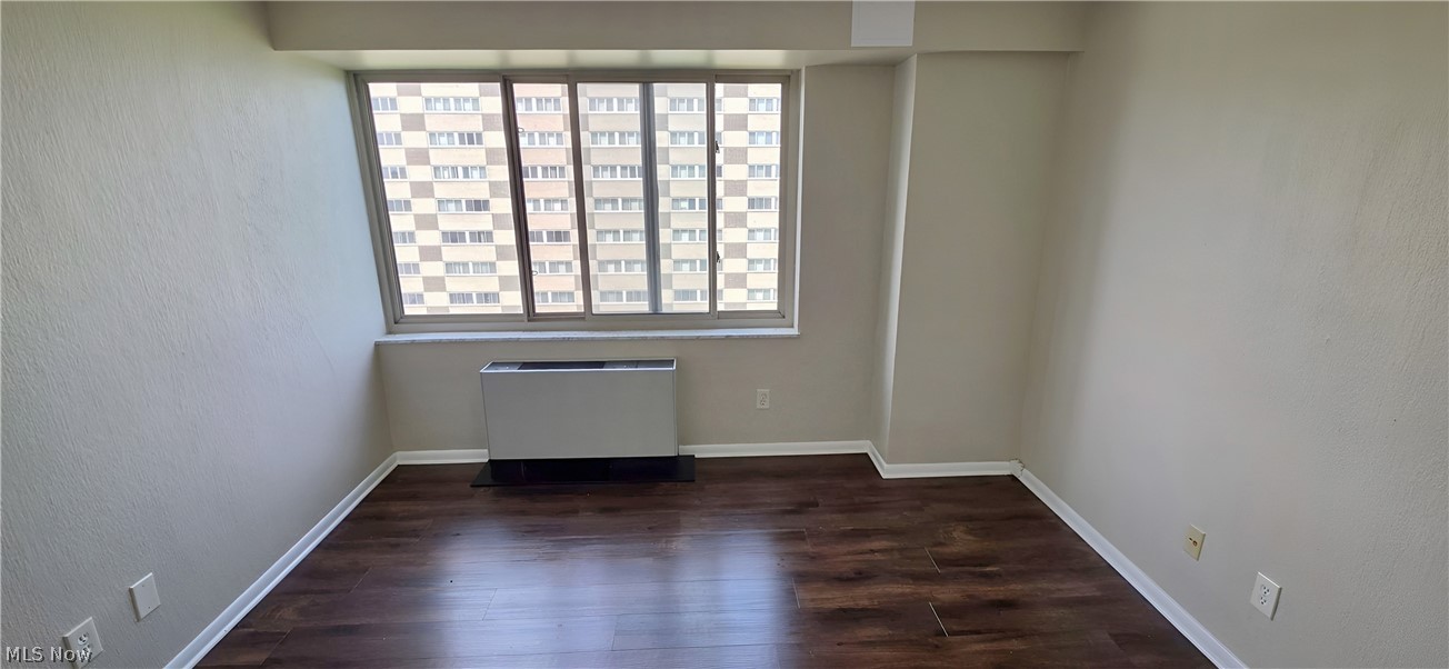 Marine Towers East Condo - Residential