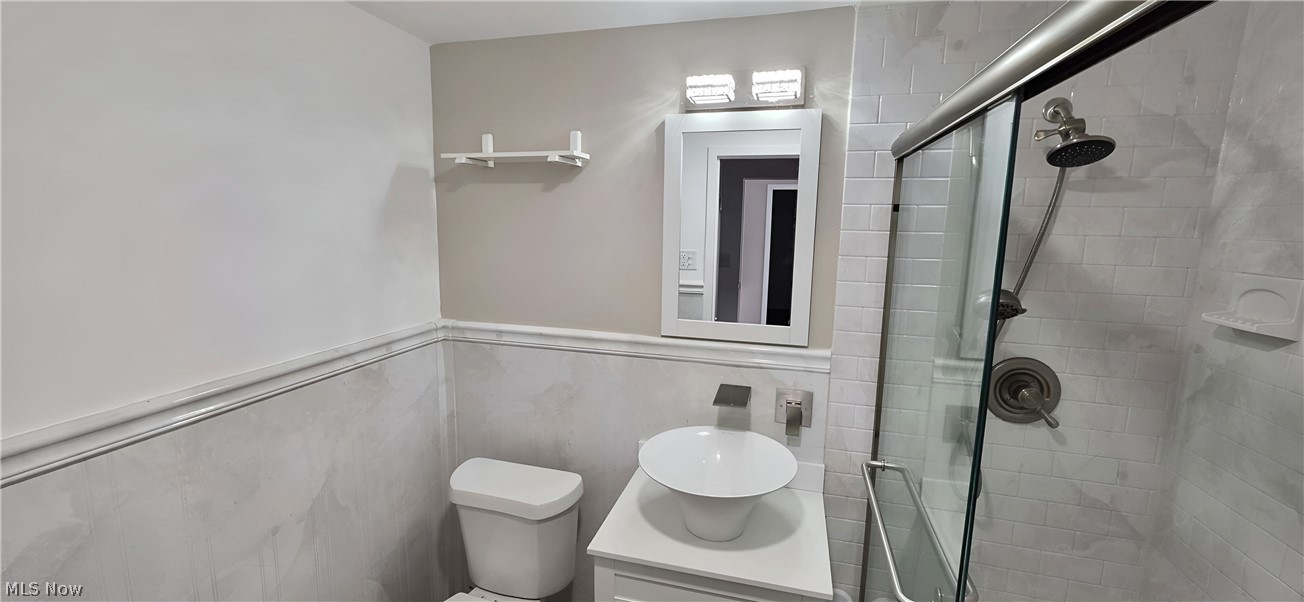 Marine Towers East Condo - Residential