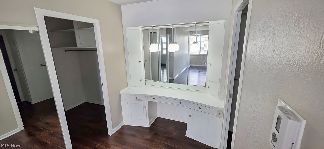 Marine Towers East Condo - Residential