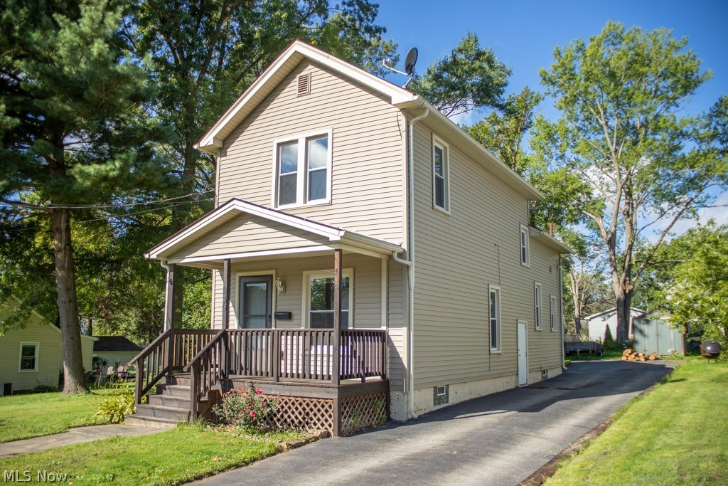 All the work has been done for you! Check out this 2 bedroom (potentially 3) home in the heart of Niles. This home has new windows, brand new laminate hardwood floors, updated electrical panel, brand new carpeting and a fresh coat of paint. Other updates include: Updated Kitchen, Waterproofed Basement, Newer Furnace & Central Air, Newer Hot Water Tank, 3 Season Porch and More!