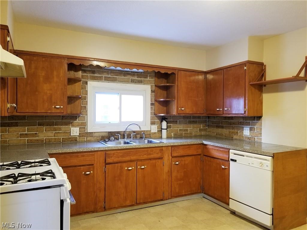 Voris - Residential Lease