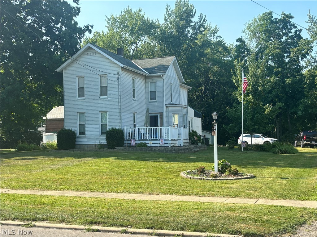2 Story Colonial on 1.585 acres, two lots. 4 bed/ 2 bath updated and extremely clean!!
Progressive Reserve Auction (Not a Live In-Person Auction). Published List Price is the "Suggested Starting Bid" and not a "Reserve Price". Buyers Premium applies, details in supplements. Submit Offers ASAP because the Seller can sell at any time! Motivated Seller and move in ready !!!