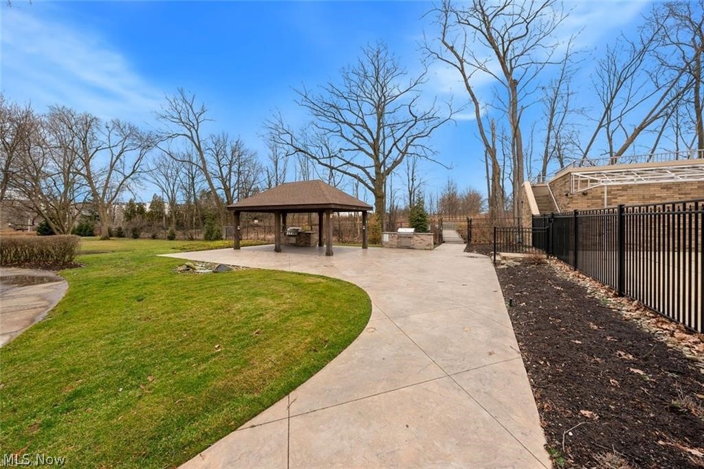 Acacia on the Green - Residential