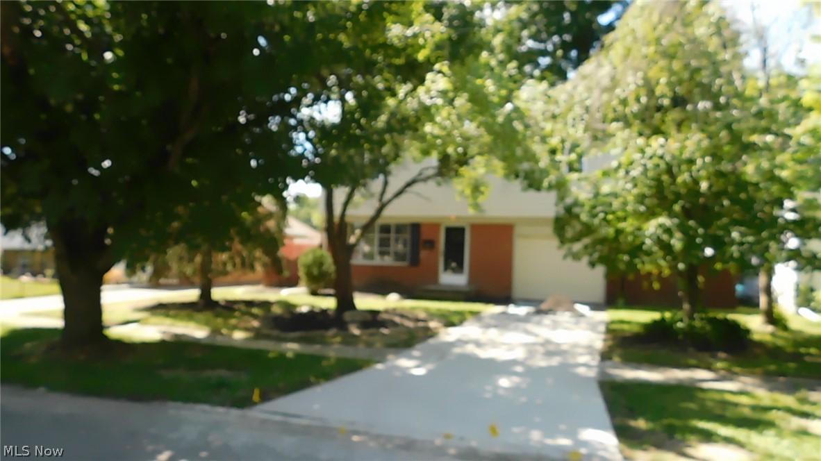 Move in ready, 4 bedroom 1.5 bath colonial. The home has been freshly painted throughout. The custom kitchen has plenty of cabinet space and leads to a vaulted ceiling dining area. There is a fenced in back yard with a deck and plenty of shade. Come and enjoy!