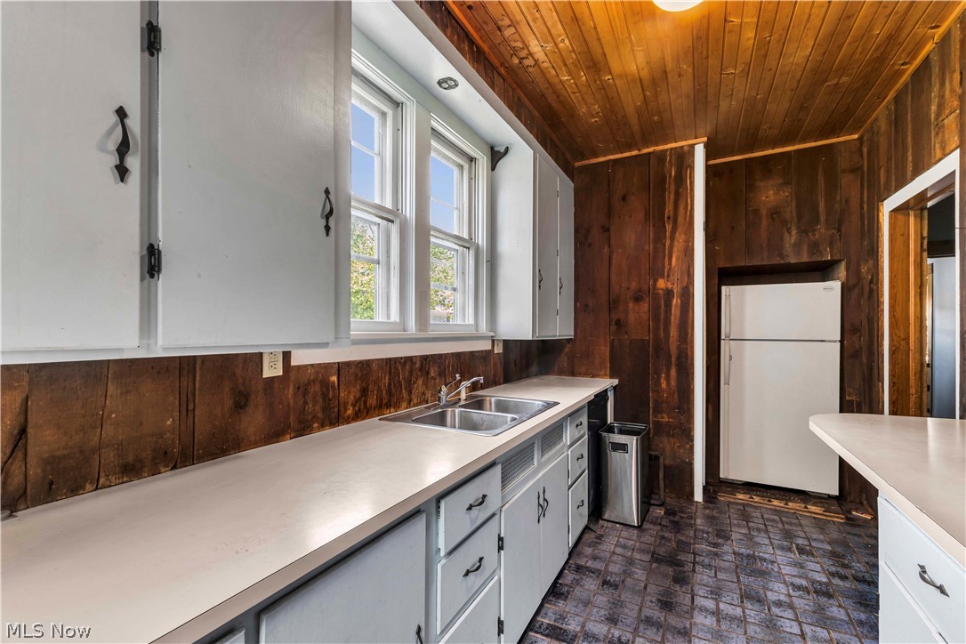 J Street #2 - Commercial Sale