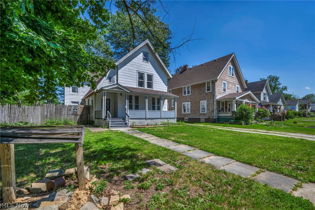 East Ave - Residential Income