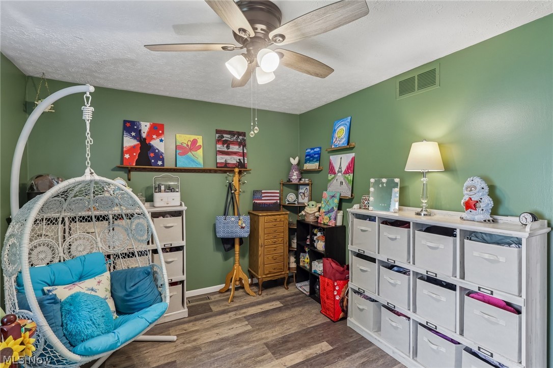 SUSSEX VILLAGE GREEN SUBDIVISION - Residential