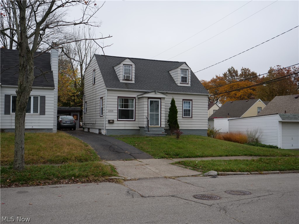 Attention investors! This house is a cash flow machine. Email agent for rent roll & video tour along with complete investment analysis, drone footage of the roof & surrounding neighborhood as well as information on the mechanical systems of the building. Do not disturb the tenants. Professional property management available. Local & out of state investors welcome!