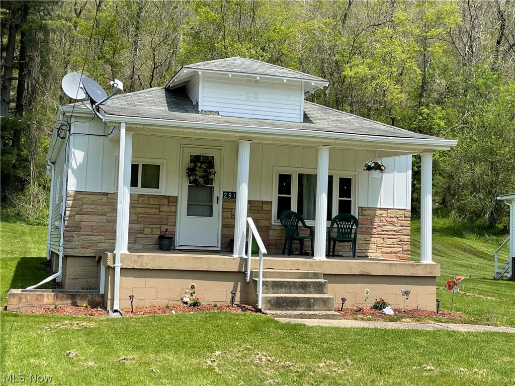Little Bungalow ready for occupancy.  New Carpet installed throughout bedrooms, Hall and living room. Freshly painted walls.   Nice sized eat in kitchen with attached dining area. Affordable living with plenty of parking located in the heart of Adena.