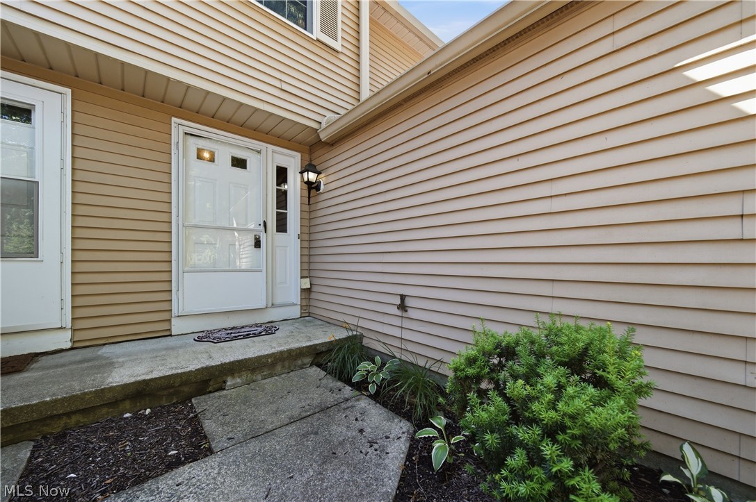 Woodland Lake Condo - Residential