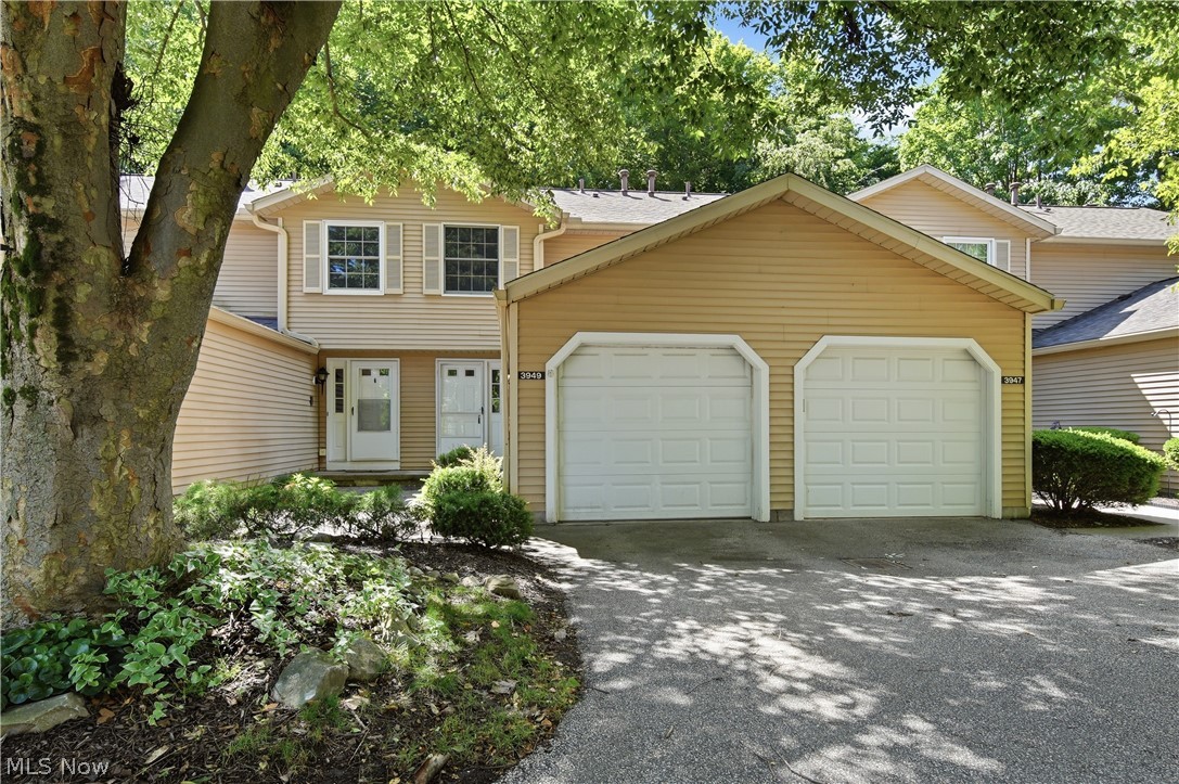 Woodland Lake Condo - Residential