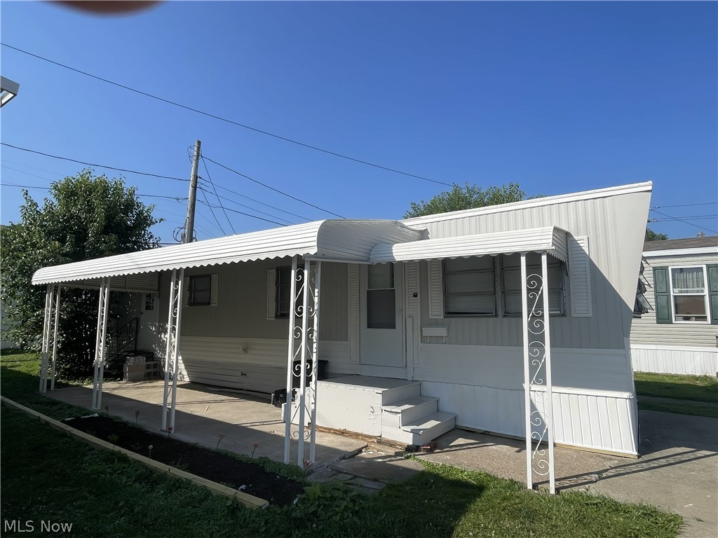 Why rent when you can own?  Freshly updatede mobile home includes all appliances -- stove, refrigerator, washer & dryer.