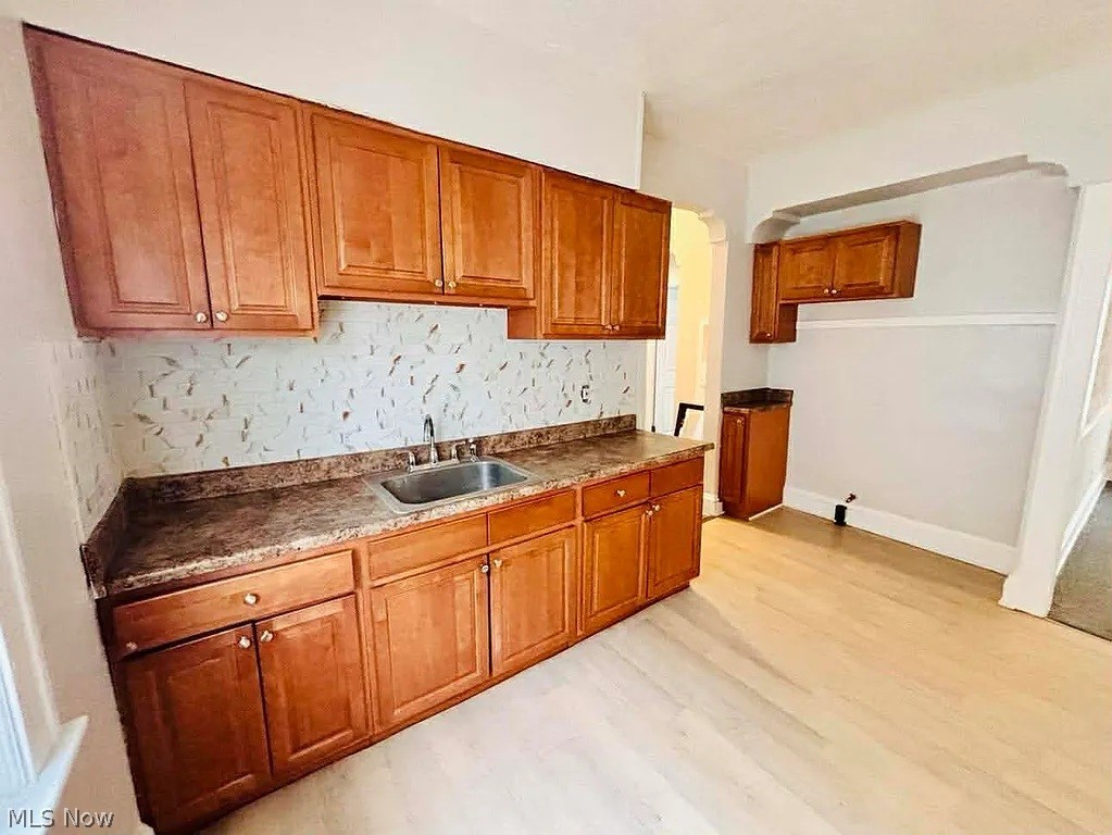 Shaker Overllok Land Cos - Residential Lease