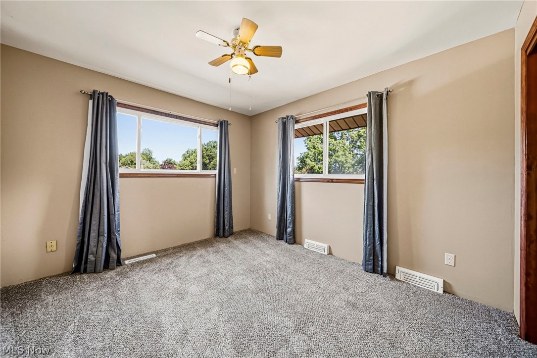 East Lynn Mdws - Residential